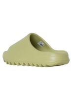 Yeezy Slide “Resin”